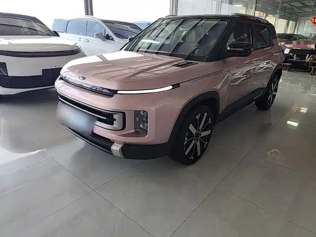 Geely ICON