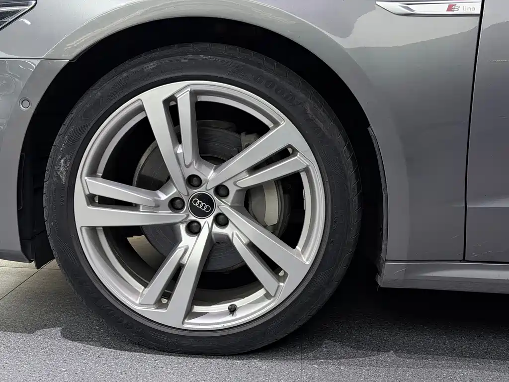 Audi A7L — миниатюра 3