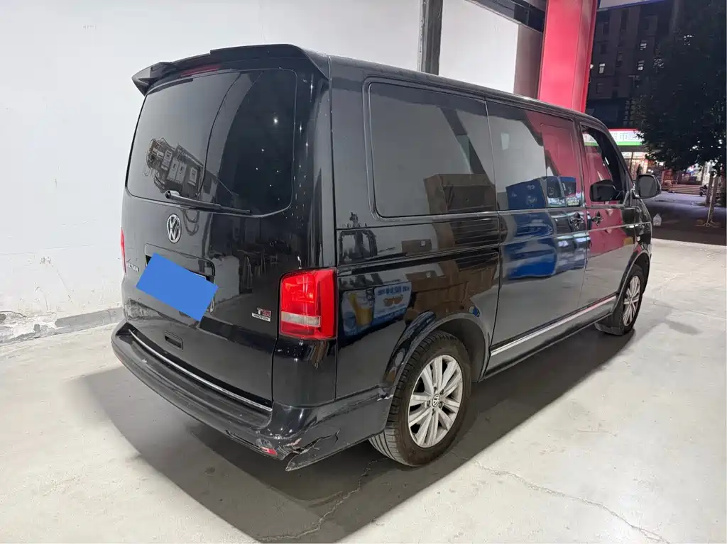 Volkswagen Multivan — миниатюра 3