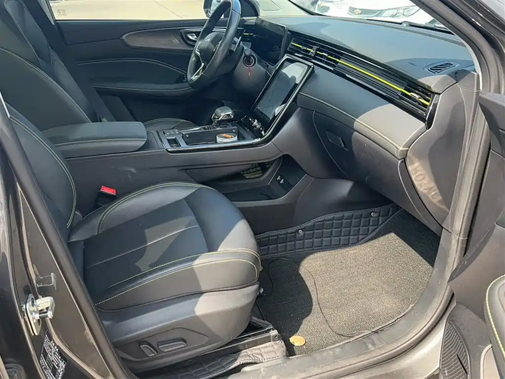 ROEWE  RX5 NEW ENERGY