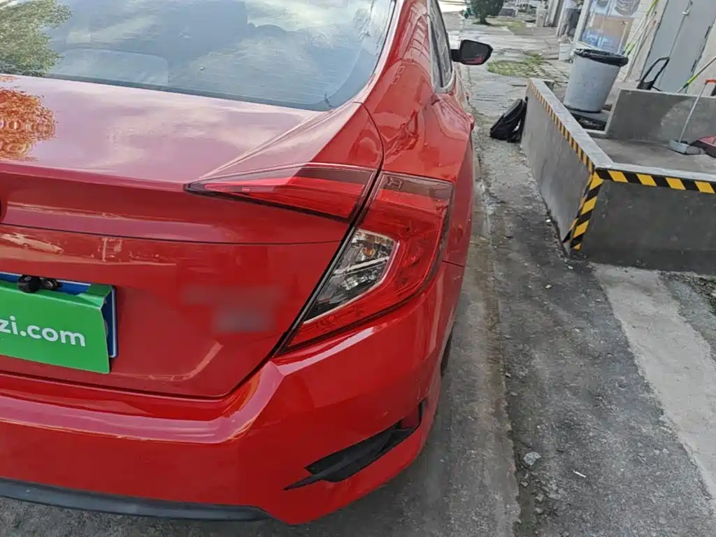 Honda Civic — миниатюра 8