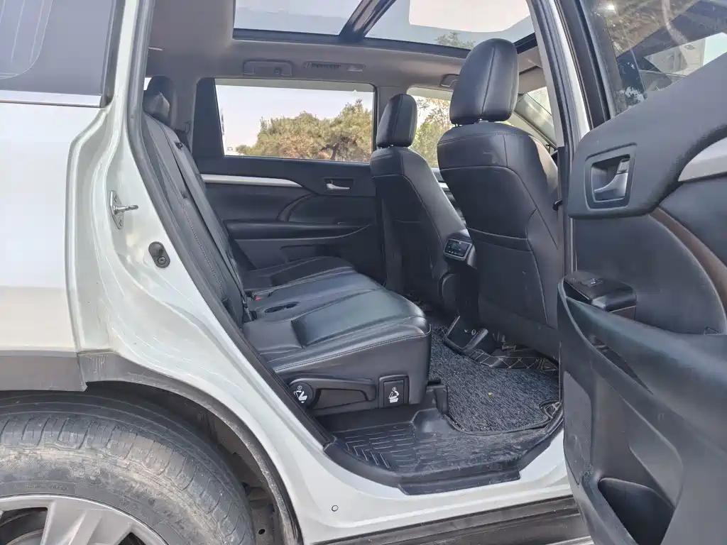 Toyota Highlander — миниатюра 12