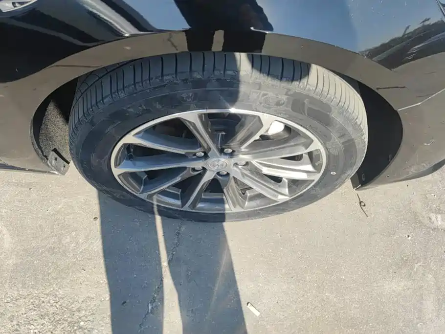 Buick LaCrosse — миниатюра 6