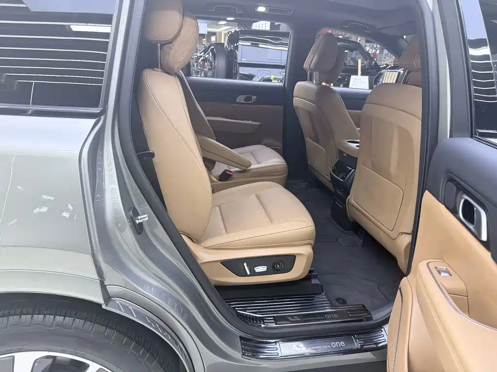 Li Auto Li ONE — миниатюра 7