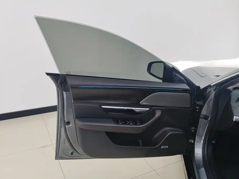 XPeng P7 — миниатюра 7