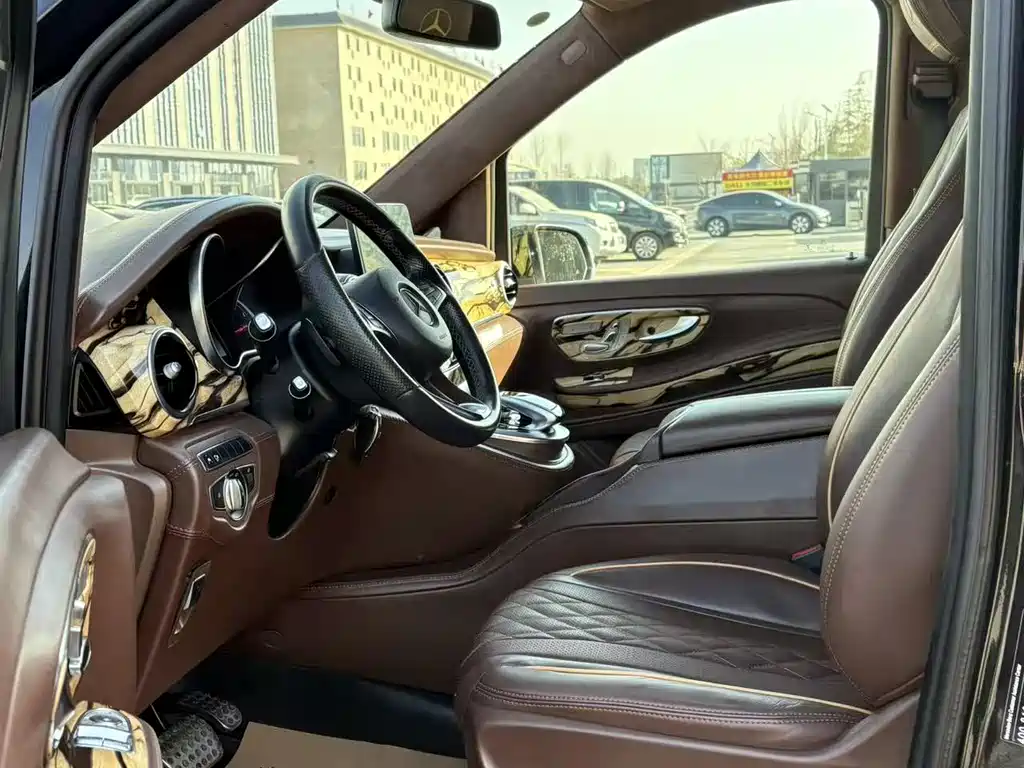 MERCEDES-BENZ V CLASS