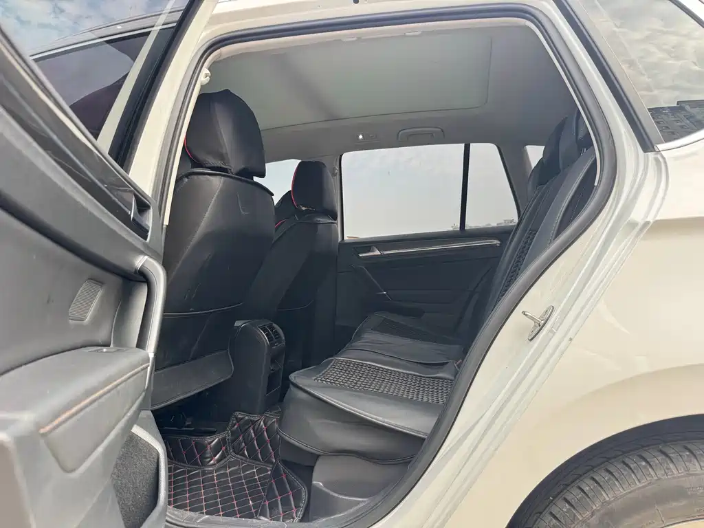Volkswagen Golf Sportsvan — миниатюра 8