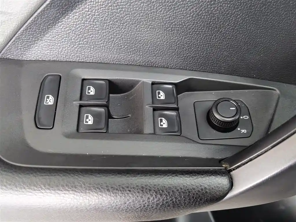 Volkswagen Tharu 2021 280TSI