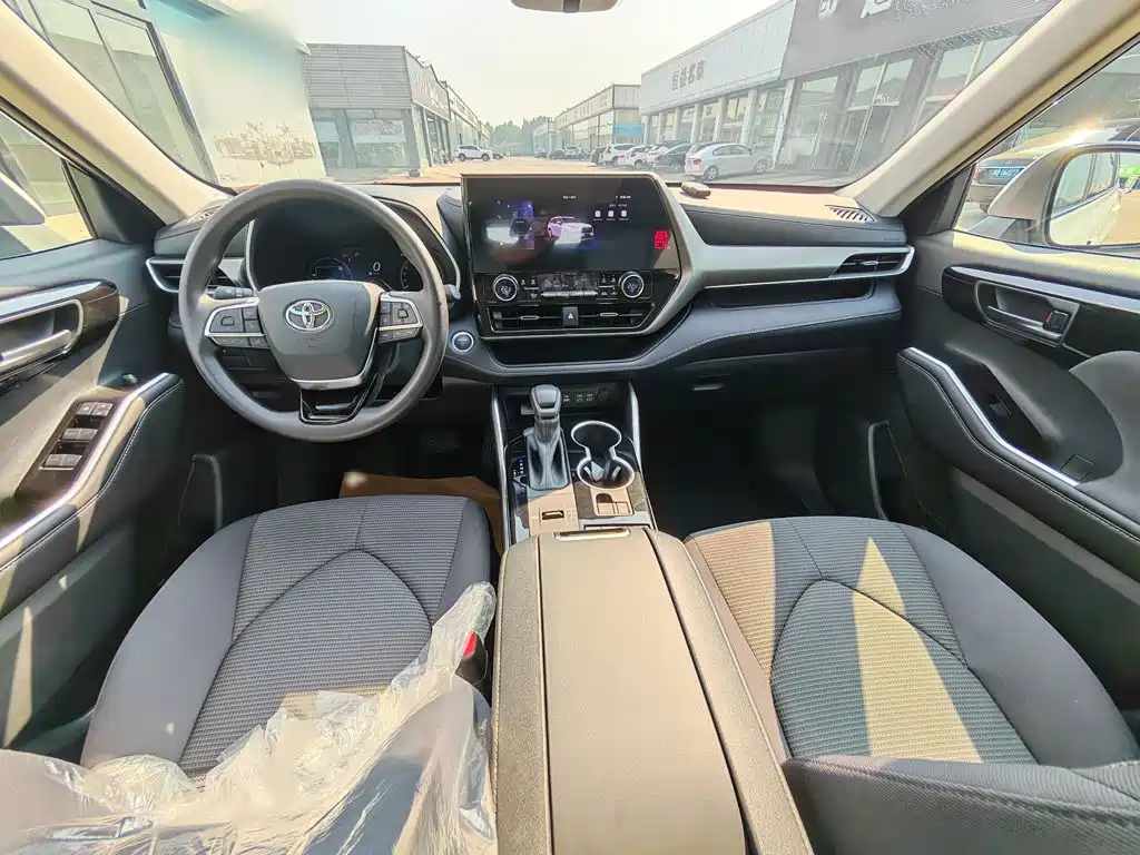 Toyota Highlander — миниатюра 22