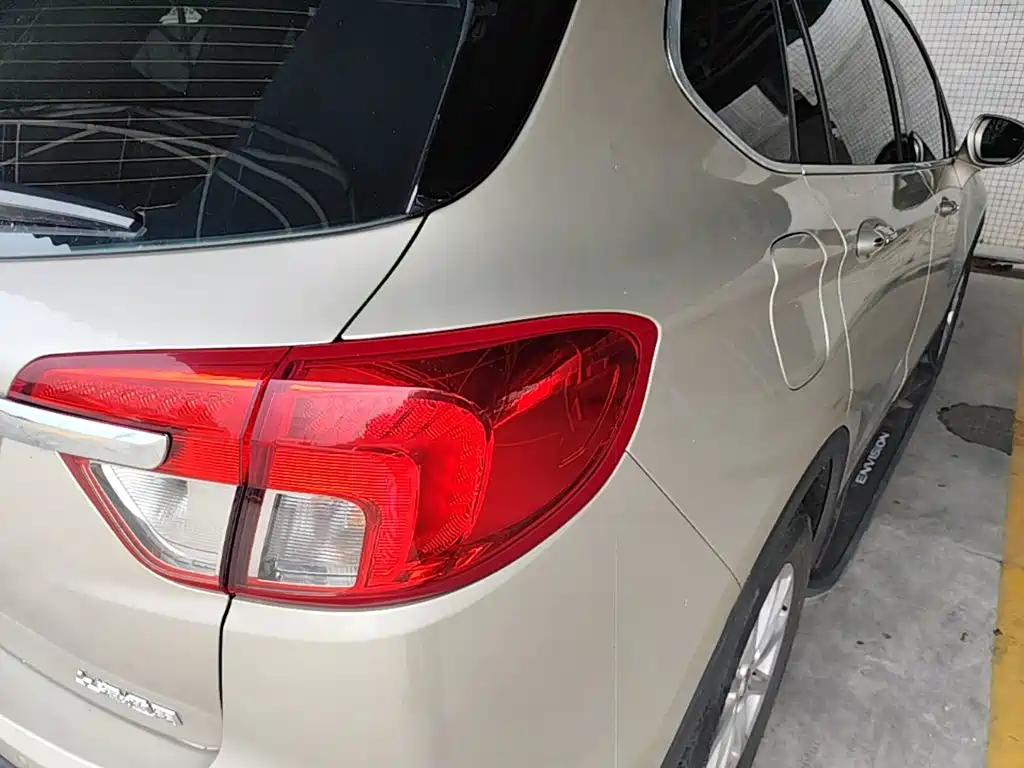 Buick Envision Plus — миниатюра 8