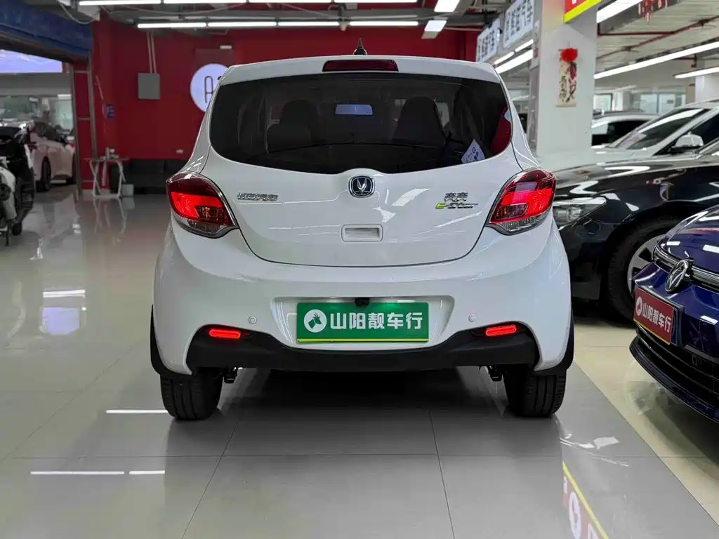 Changan Benben E-Star — миниатюра 8