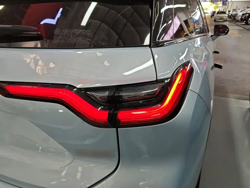 NIO ES6 — миниатюра 8