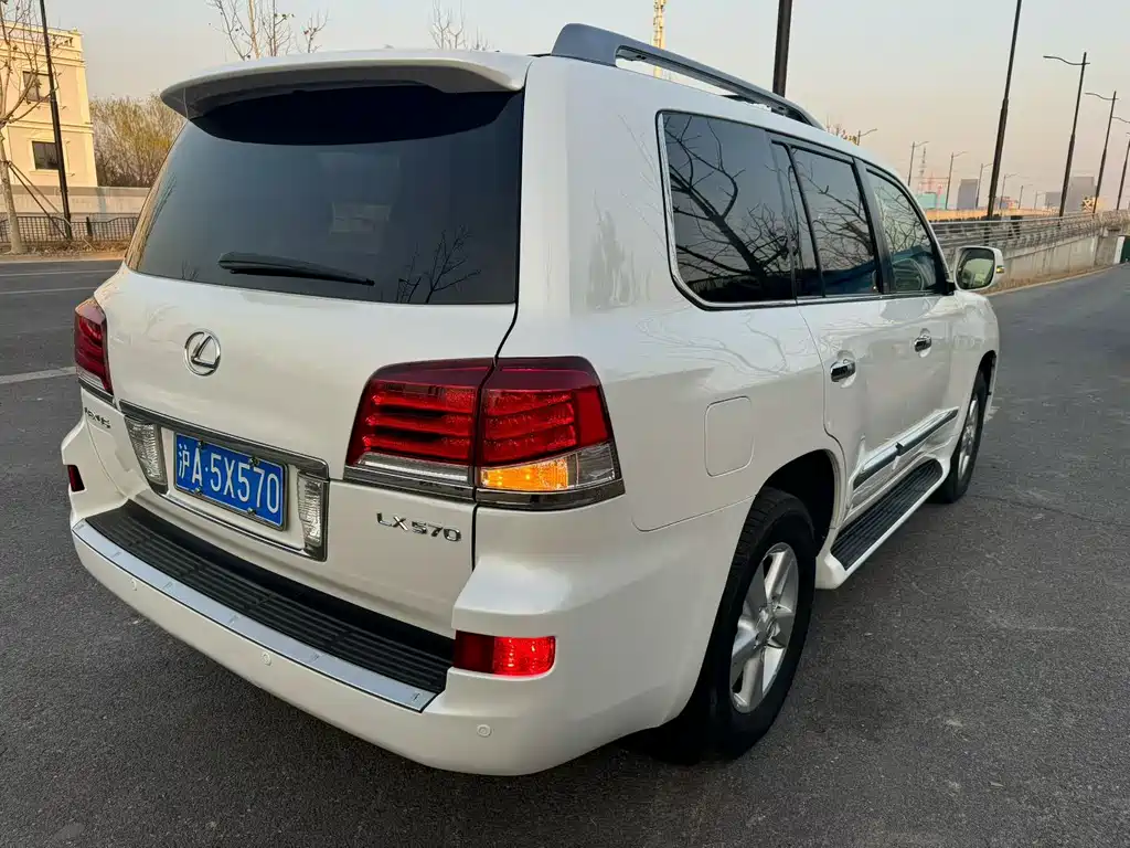 Lexus LX 2013 570