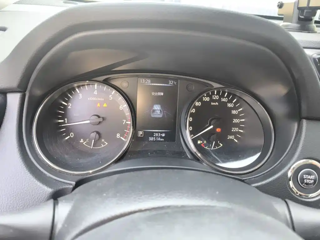 Nissan X-Trail — миниатюра 7