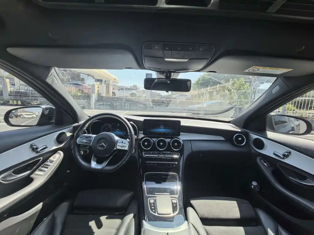 Mercedes-Benz C-Class — миниатюра 13