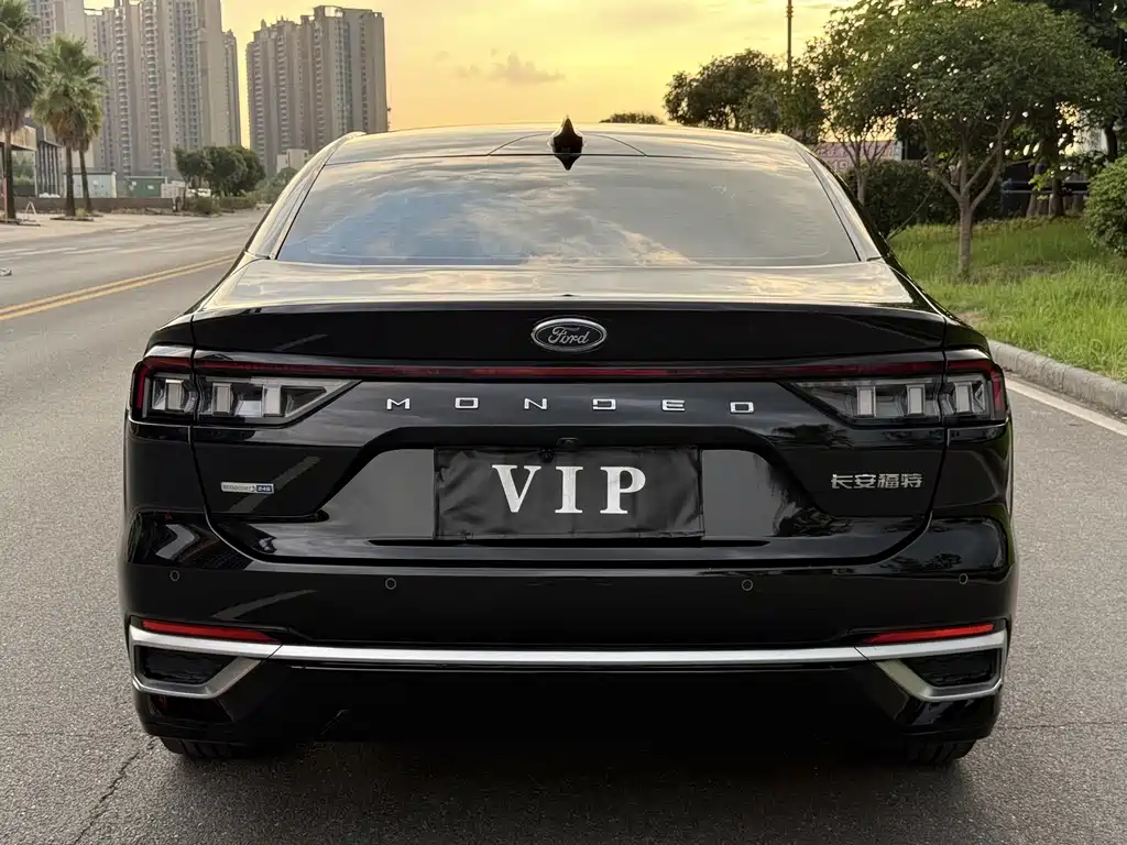 Ford Mondeo — миниатюра 4