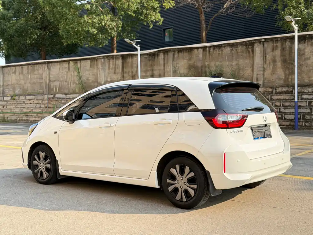 Honda Fit — миниатюра 6