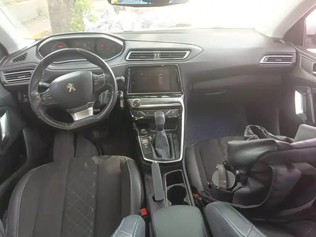 Peugeot 308 — миниатюра 10