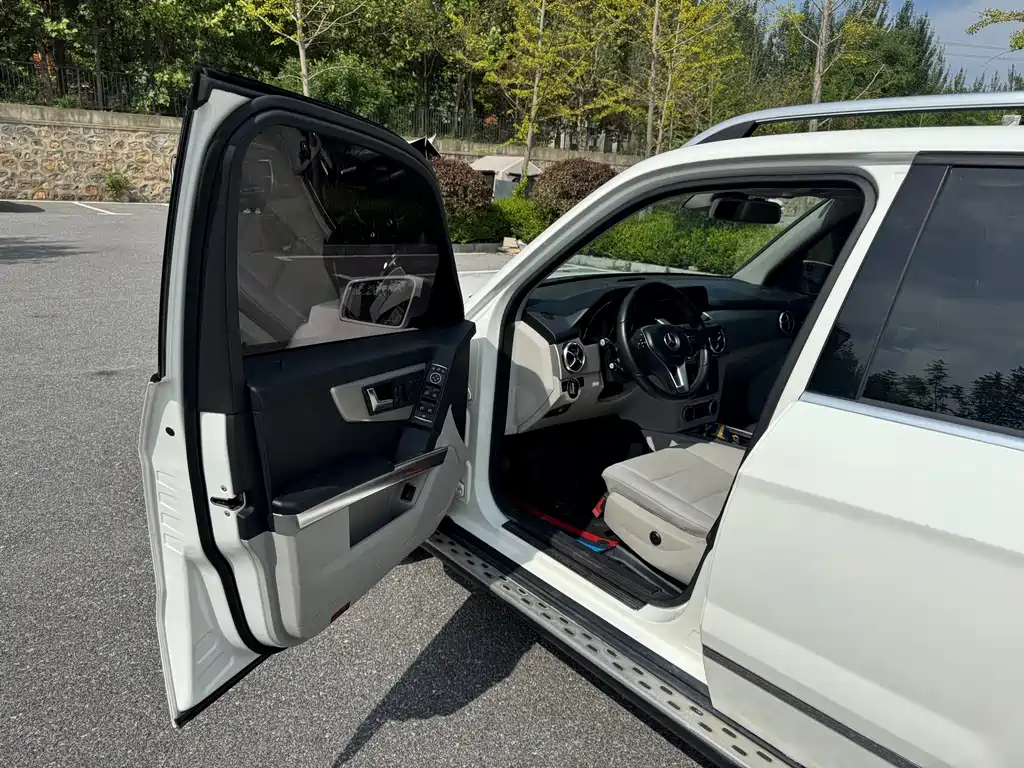 Mercedes-Benz GLK-Class — миниатюра 6
