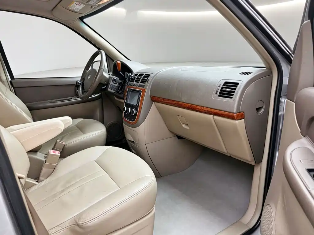 Buick GL8 — миниатюра 15