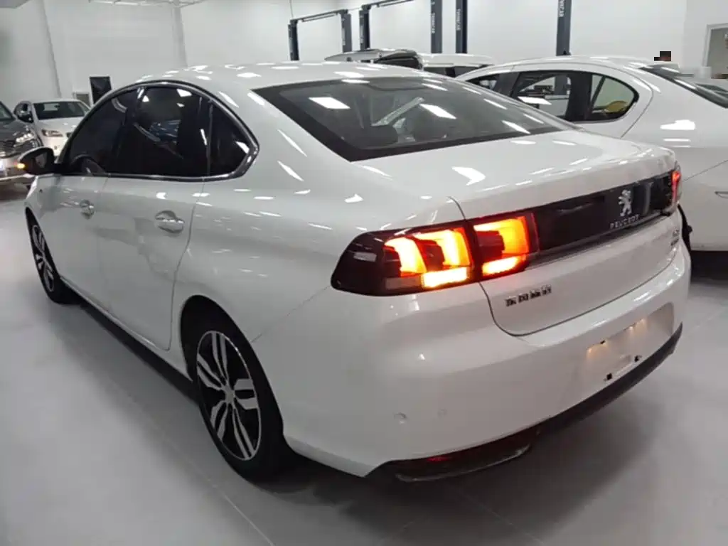 Peugeot 308 — миниатюра 5
