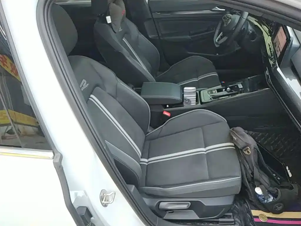 Volkswagen Golf — миниатюра 25