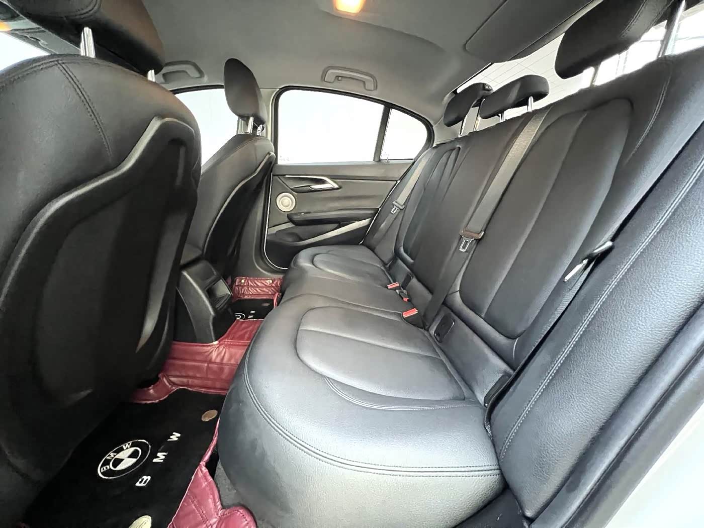 Mazda Mazda3 Axela 1.5 л 2022 г. Белый, пробег 15000 км