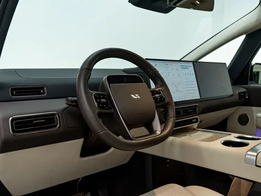 Li Auto Li MEGA — миниатюра 22