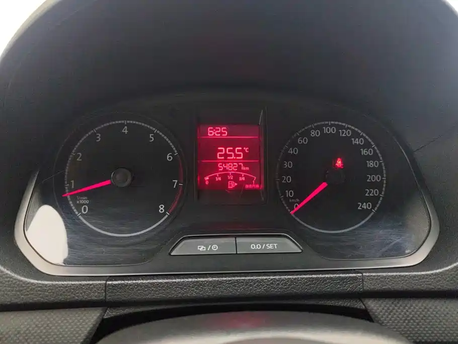 Volkswagen Jetta — миниатюра 14