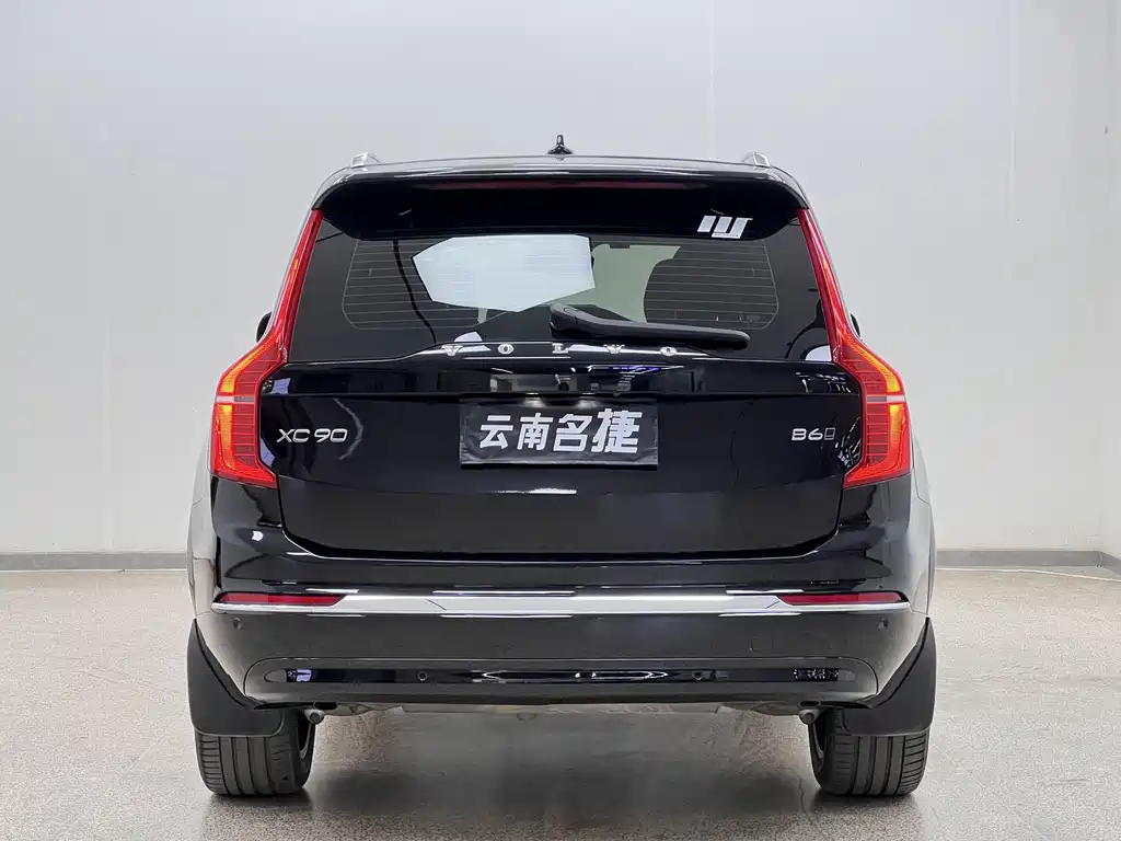 Volvo XC90 2023 B6 Luxury 7 мест