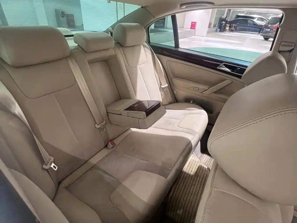 Volkswagen Passat Lingyu — миниатюра 9