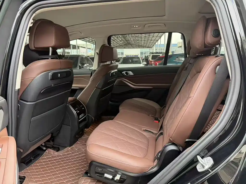 BMW X7 — миниатюра 4