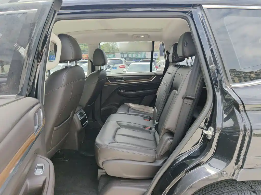 Roewe RX8 — миниатюра 17