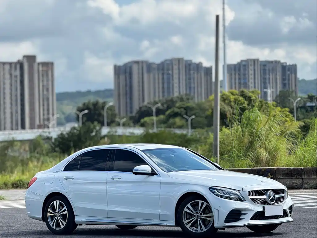 Mercedes-Benz C-Class — миниатюра 3