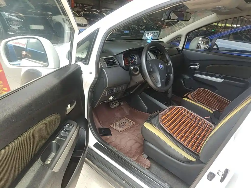 Venucia R50X — миниатюра 16