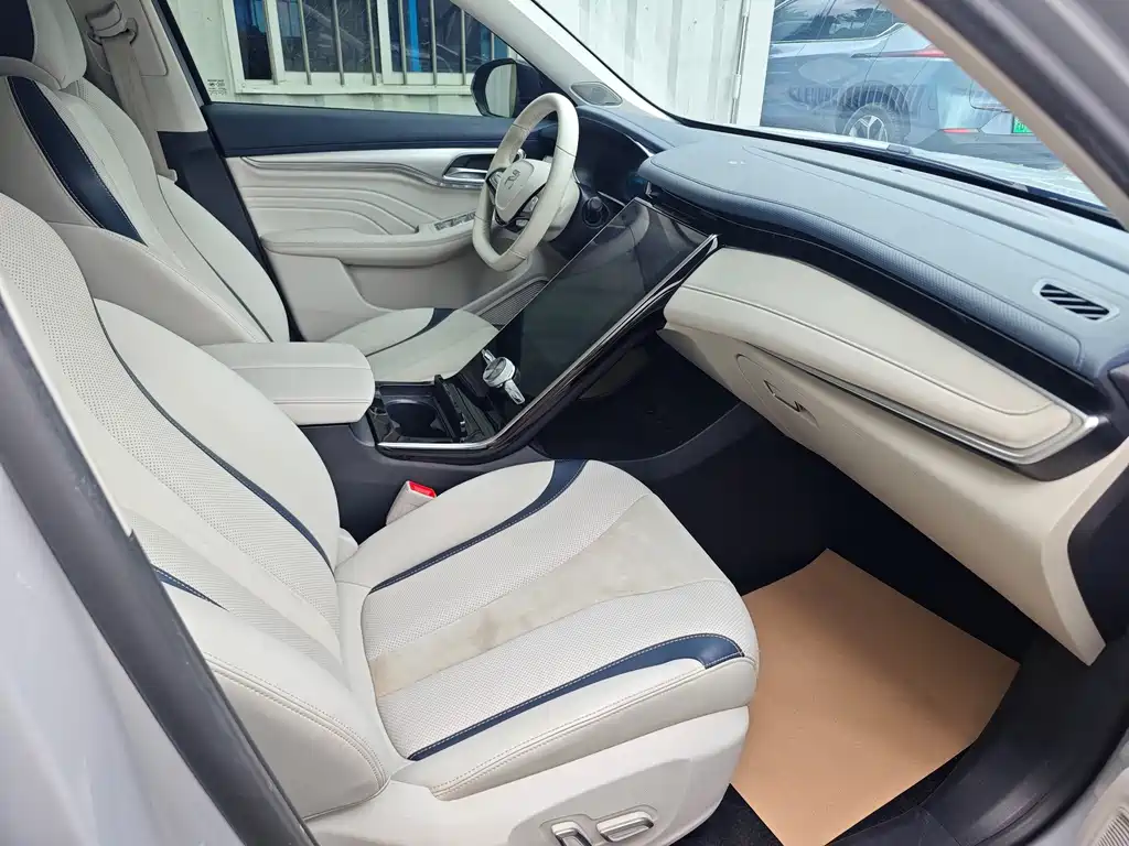 Roewe Feifan MARVEL R — миниатюра 9