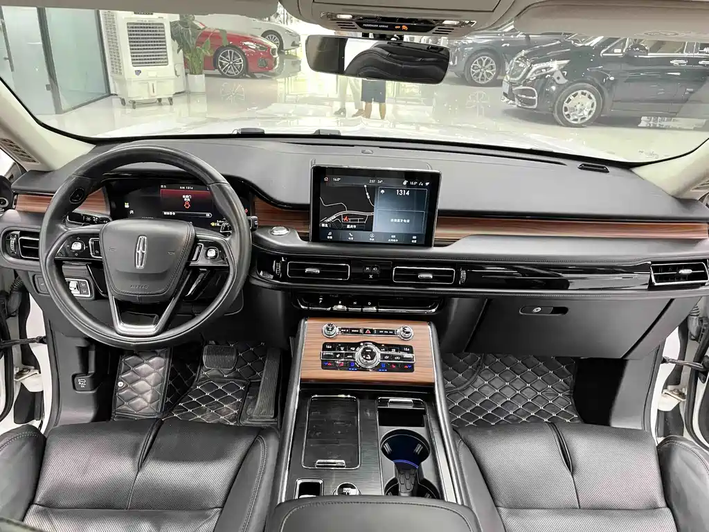 Lincoln Aviator (Import) — миниатюра 4