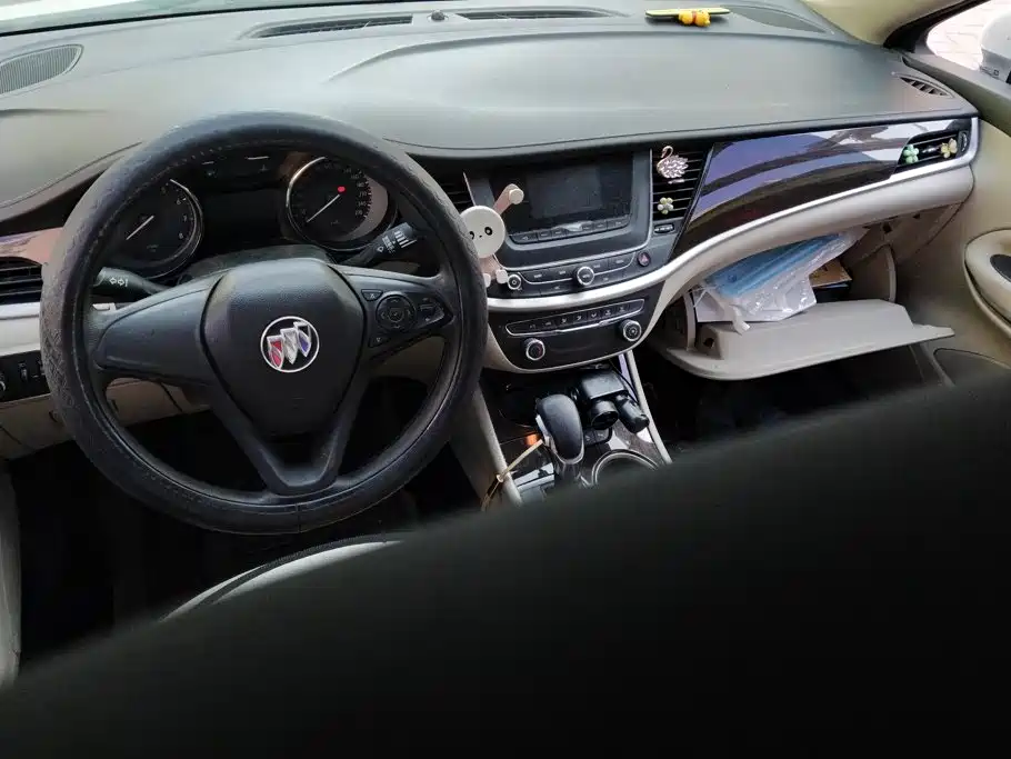 Buick Verano — миниатюра 12