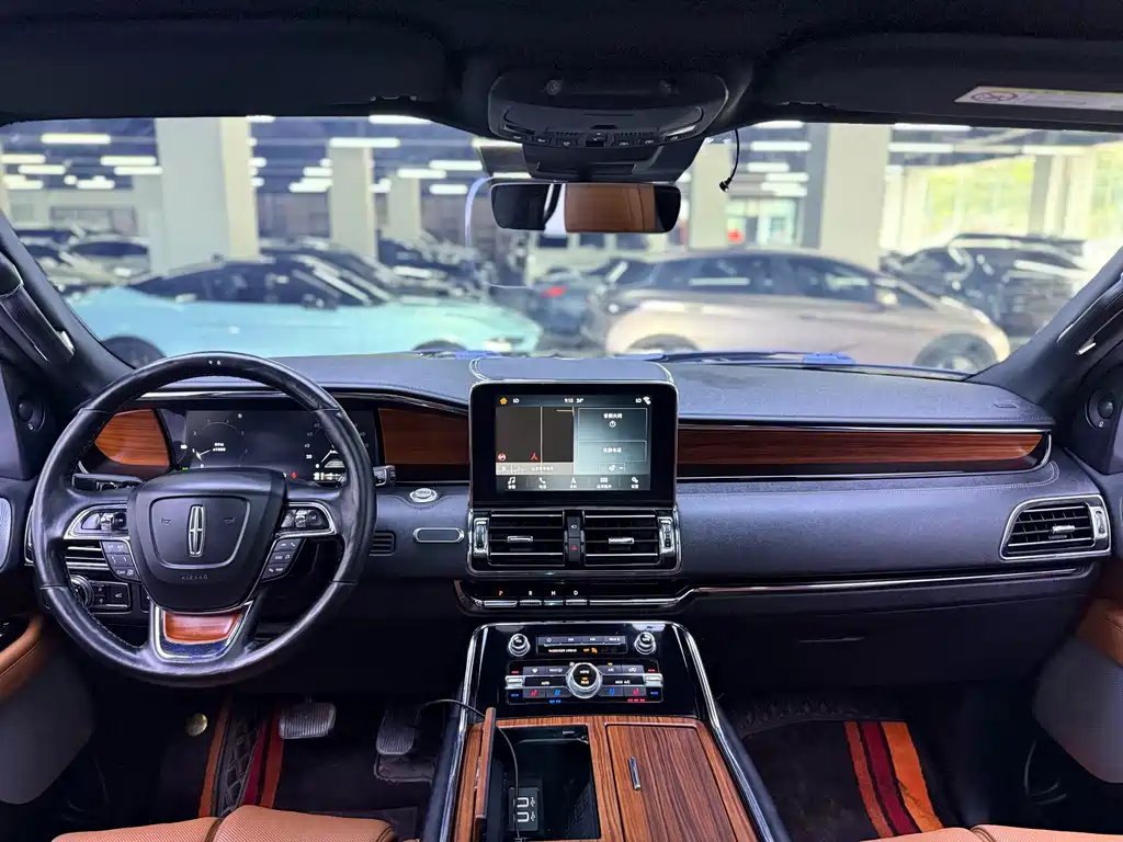 Lincoln Navigator — миниатюра 21