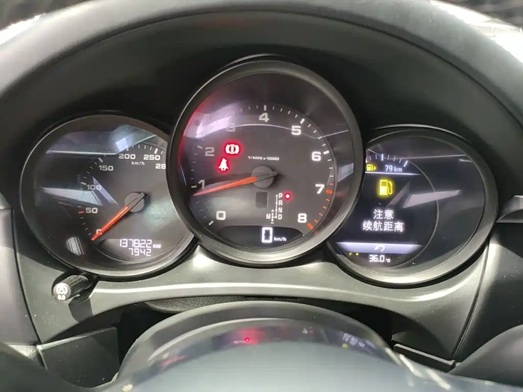 Porsche Macan — миниатюра 12