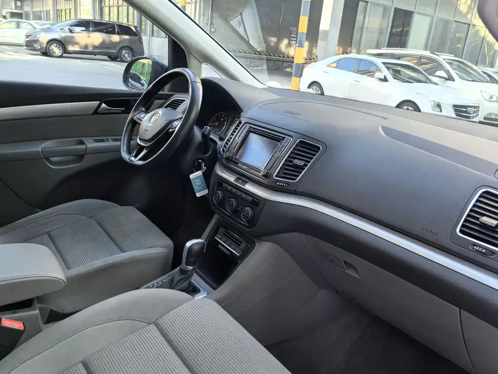 Volkswagen Xia 2016 280TSI 7 мест