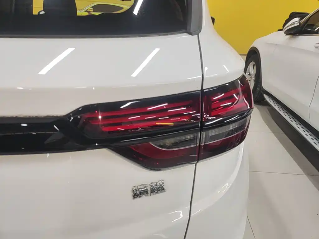 Geely Binyue — миниатюра 8