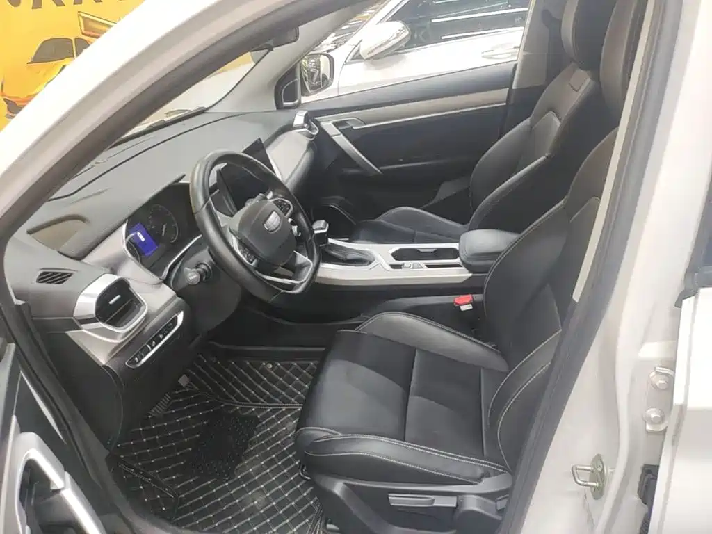 Geely Binyue — миниатюра 15