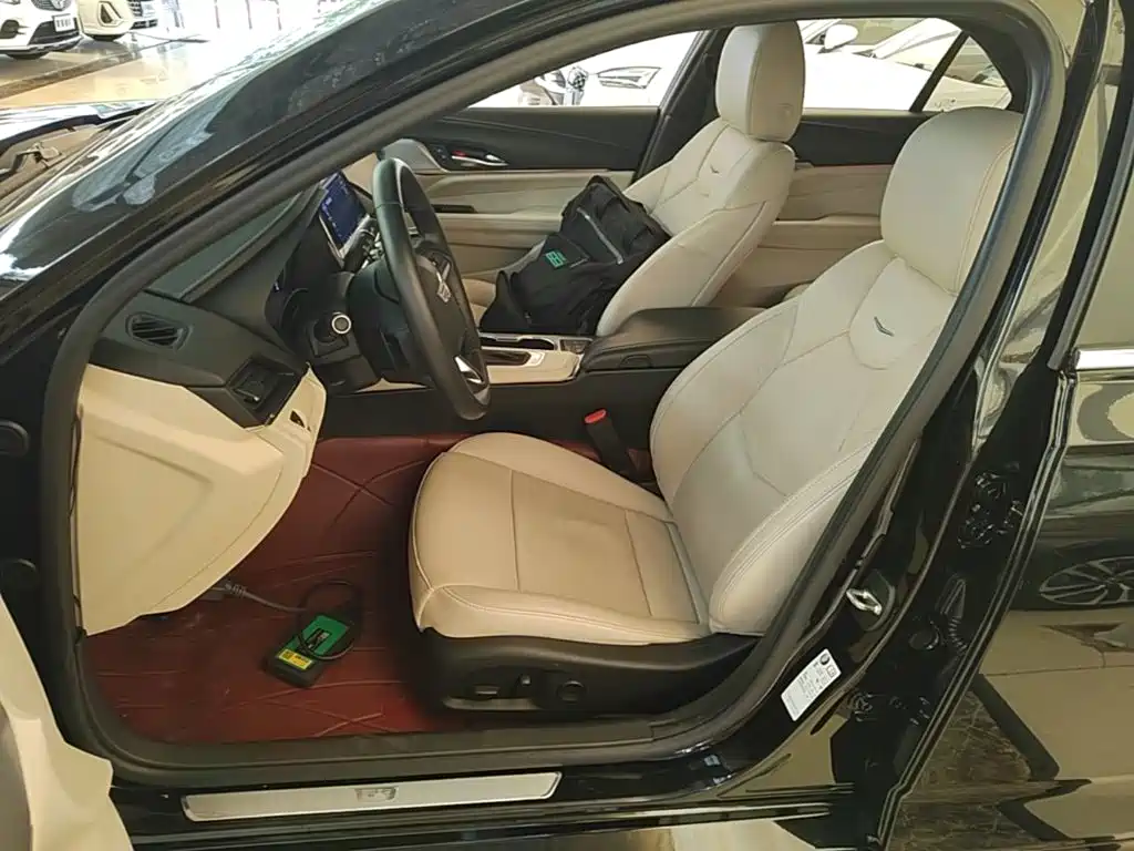Cadillac CT4 — миниатюра 15