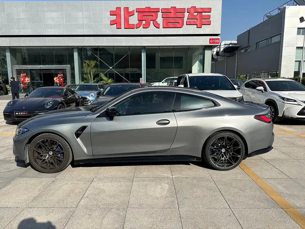 BMW M4 — миниатюра 2