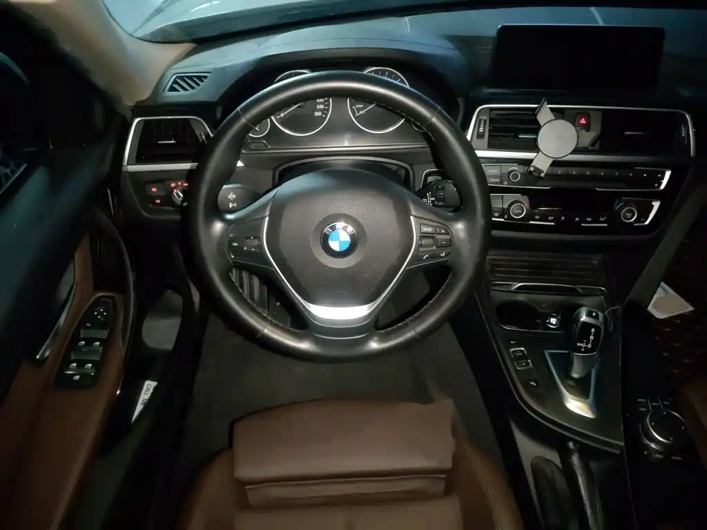 BMW 3 Series — миниатюра 3