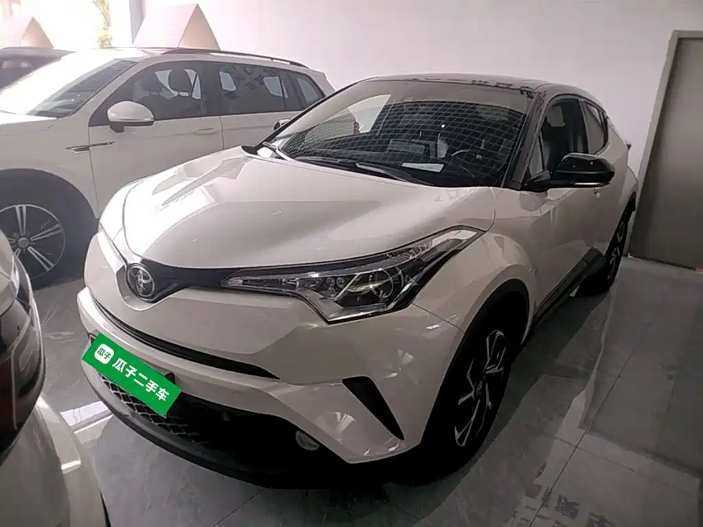 Купить Toyota C-HR