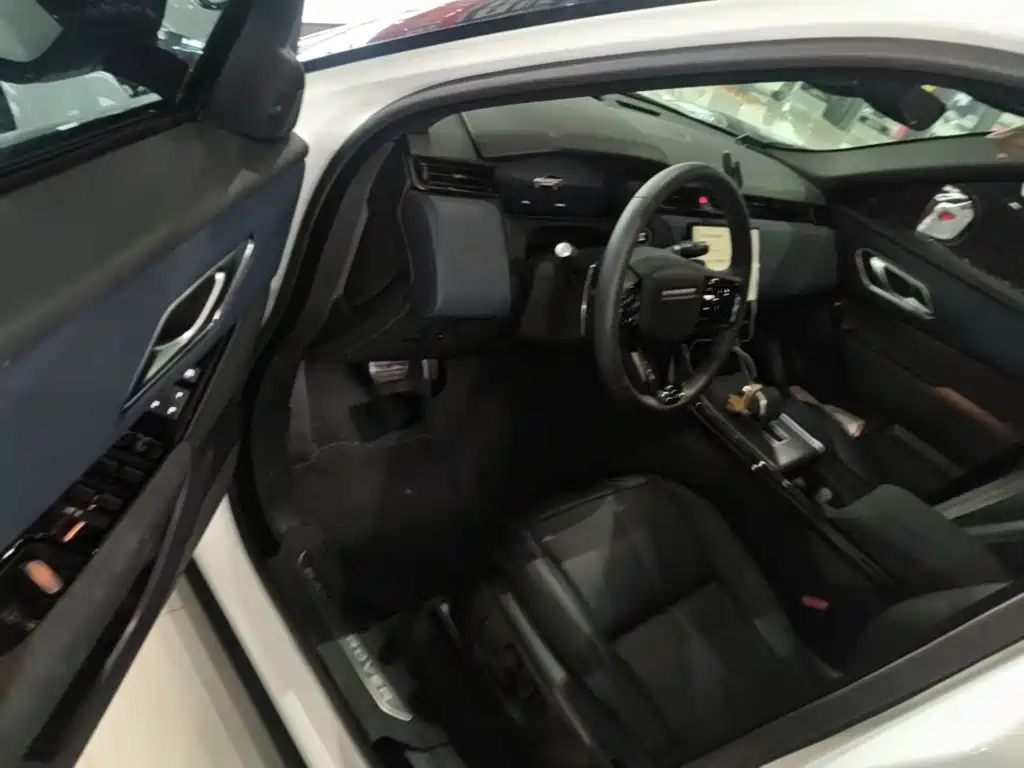 Land Rover Velar — миниатюра 16