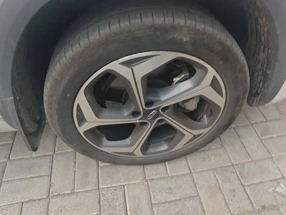 Geely Xingyue L — миниатюра 6