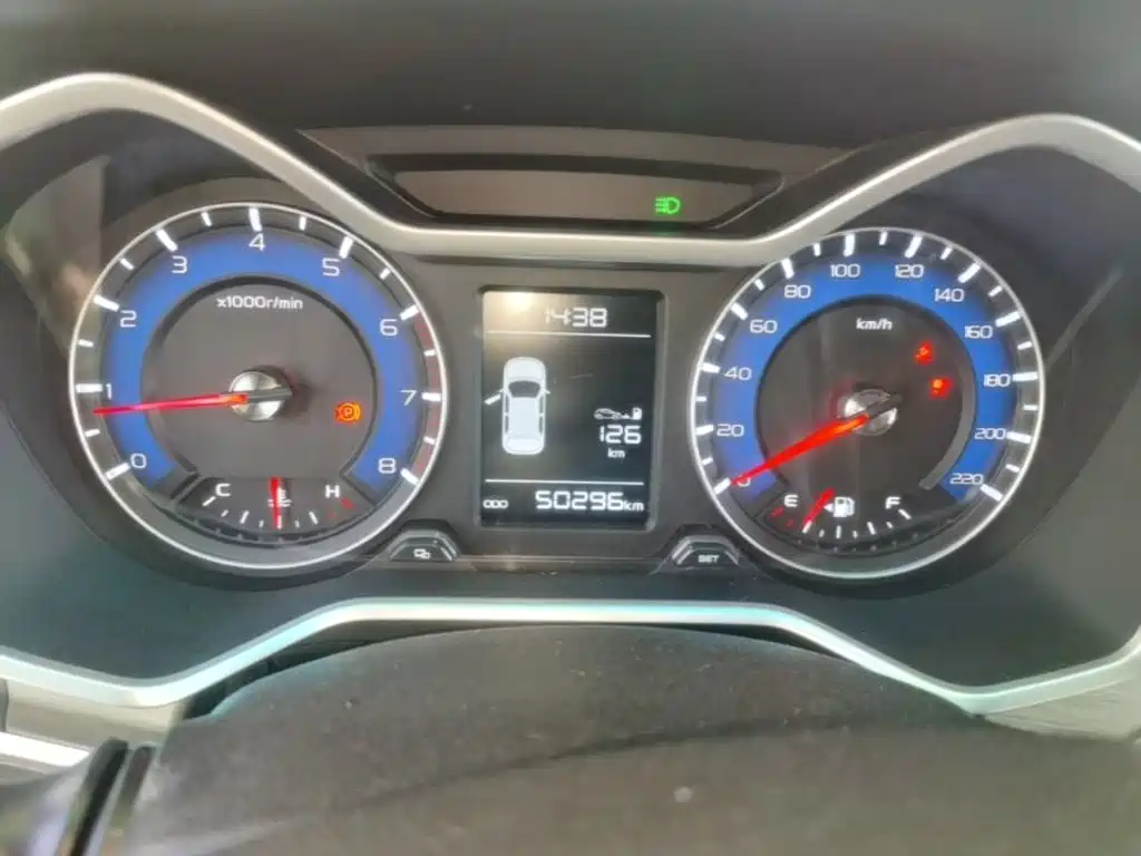 Geely Vision X3 — миниатюра 11